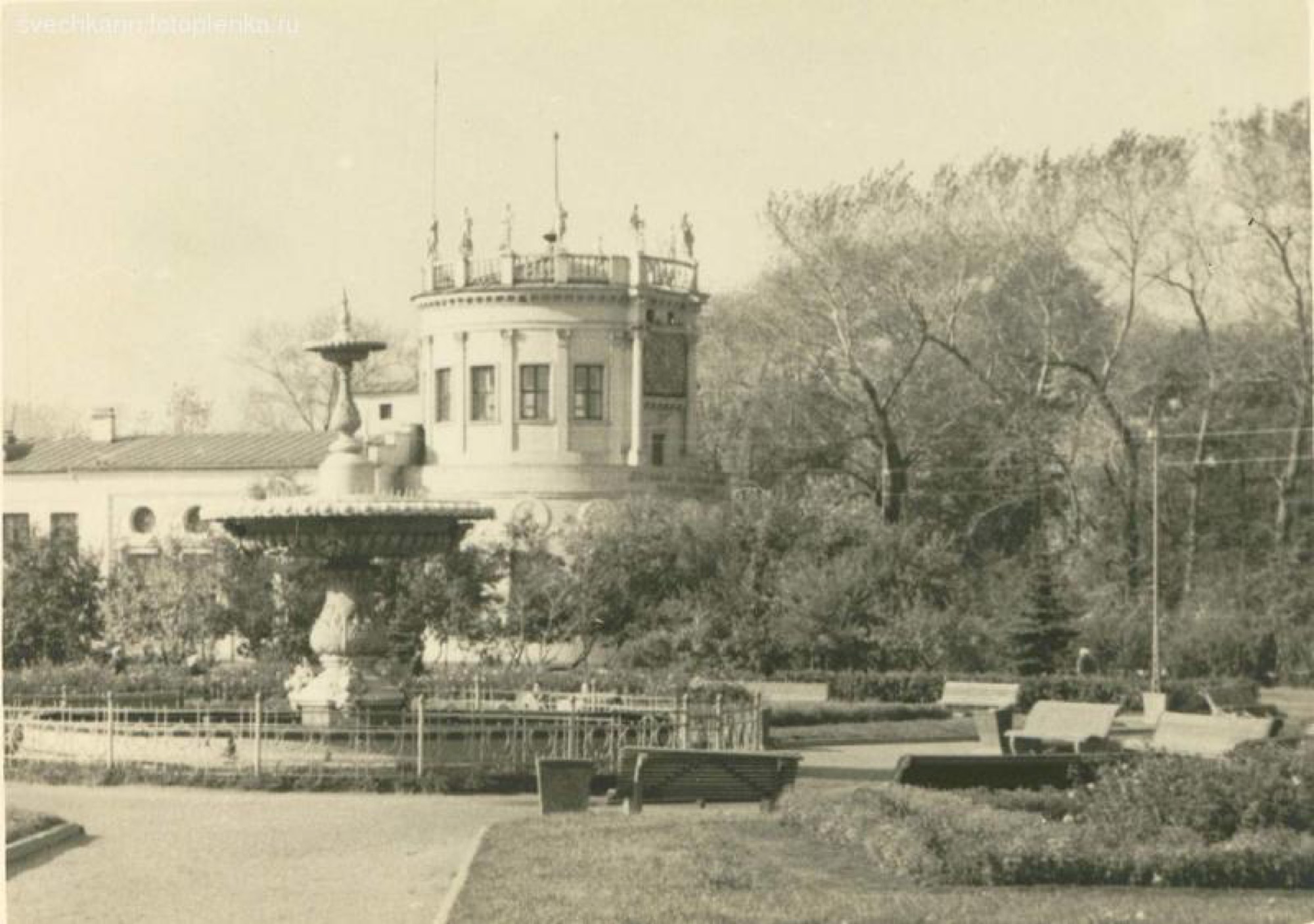 Парк имени Кулибина, ротонда с фонтаном