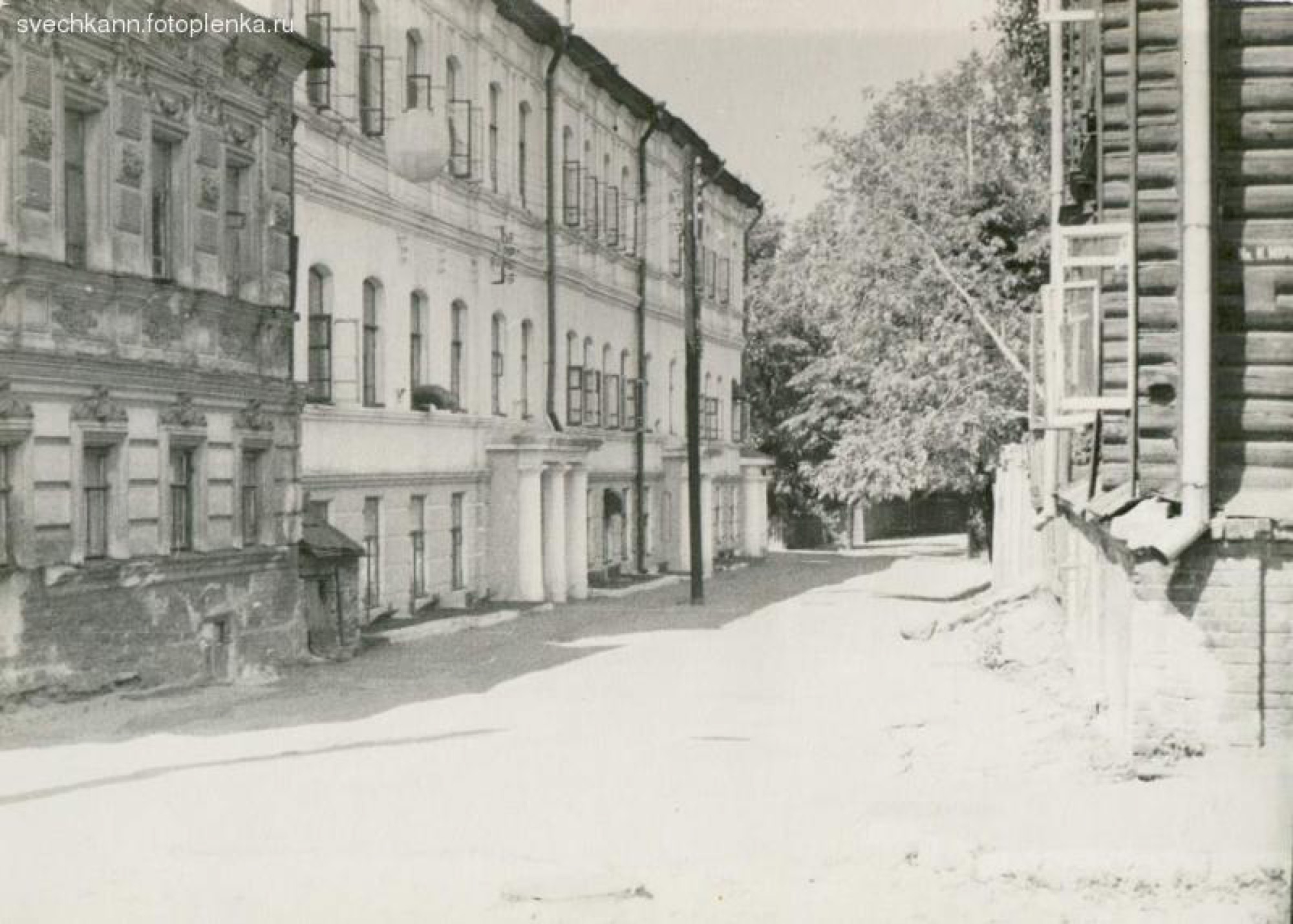 Старая улица купеческие особняки