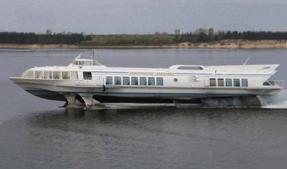 Судно на подводных крыльях «Метеор»